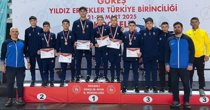 GÜREŞE DENİZLİ DAMGASI: 4 ALTIN 2 BRONZ