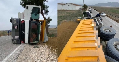 HAFRİYAT KAMYONU DEVRİLDİ