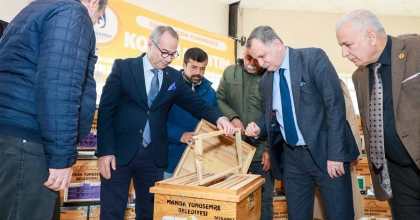 HÜKÜMLÜLERİN ÜRETTİĞİ KOVANLAR ÜRETİCİLERE DAĞITILDI