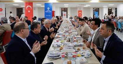 İFTAR SOFRASI ‘İYİLİK YOLUNDA KARDEŞLİK KÖPRÜSÜ’ İÇİN KURULDU