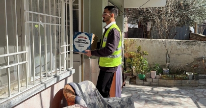 İHTİYAÇ SAHİBİ AİLELERE GIDA KOLİSİ DESTEĞİ