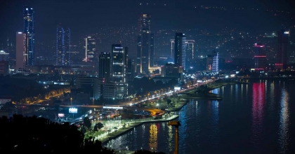 İZMİR’DE DIŞ CEPHE AYDINLATMASINDA YENİ DÖNEM