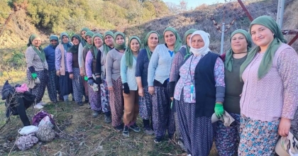 KADINLAR GÜNÜNÜ ÜZÜM BAĞINDA KUTLADILAR