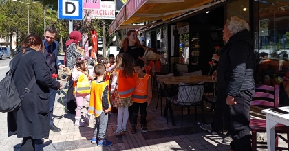 KÖYCEĞİZ’DE MİNİKLERDEN 8 MART’A ANLAMLI KUTLAMA