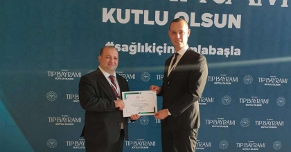 KULA'DA YILIN SAĞLIK ÇALIŞANI UZM. DR. ÇAĞLAR SARIGÜL OLDU