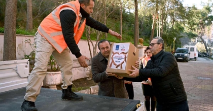 KUŞADASI BELEDİYESİ'NDEN 3 BİN AİLEYE RAMAZAN YARDIMI