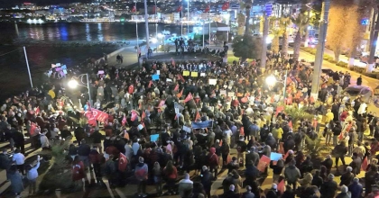 KUŞADASI'NDA DEMOKRASİ VE DAYANIŞMA YÜRÜYÜŞÜ