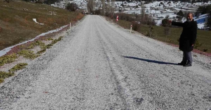 KÜTAHYA'DA KÖY YOLLARI YENİLENDİ, GÜVENLİ VE KONFORLU ULAŞIM SAĞLANDI