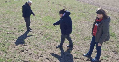 KÜTAHYA’DA TARLA FARESİ İLE MÜCADELEDE ARAZİ KONTROLLERİ