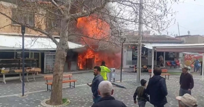 MANİFATURA DÜKKANINDA KORKUTAN YANGIN