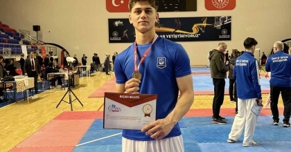 MANİSALI TAEKWONDOCU TÜRKİYE ŞAMPİYONU OLDU