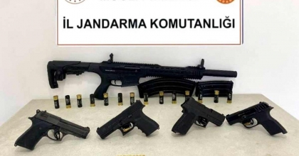 MİLAS’TA RUHSATSIZ SİLAH OPERASYONU