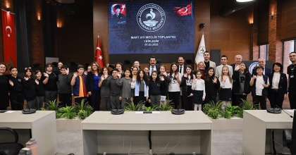 PAMUKKALE BELEDİYE MECLİSİ ÖĞRENCİLERİ AĞIRLADI