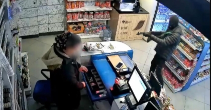 SAHTE KALAŞNİKOFLA SOYGUN YAPAN O ŞAHIS TUTUKLANDI