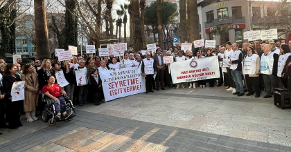 SURİYE’DEKİ KATLİAMI PROTESTO ETTİLER