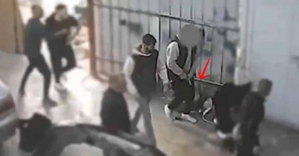 SATTIKLARI MAKİNENİN PARASINI ALAMAYINCA DÜKKANI BASTILAR