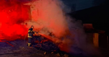 TANDIR EVİNDE ÇIKAN YANGIN KORKUTTU