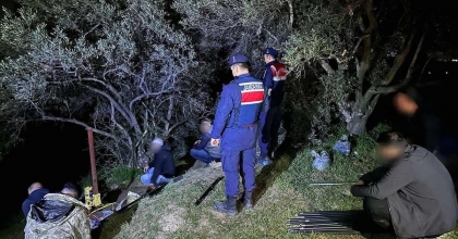 TAM TEÇHİZATLI KAÇAK KAZIYA JANDARMA BASKINI