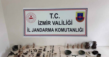 TARİHİ ESERLERİ 2 MİLYON LİRAYA SATACAKTI, JANDARMAYA YAKALANDI
