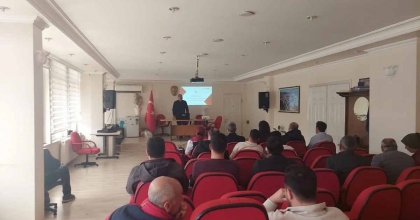 ÜRETİCİLERE TARIM YATIRIMLARINA YÜZDE 50 HİBE DESTEĞİ ANLATILDI