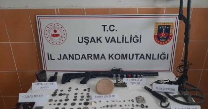 UŞAK'TA TARİHİ ESER KAÇAKÇISI YAKALANDI