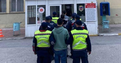 UŞAK’TA TRAKTÖR PARÇASI ÇALAN HIRSIZLAR KISKIVRAK YAKALANDI