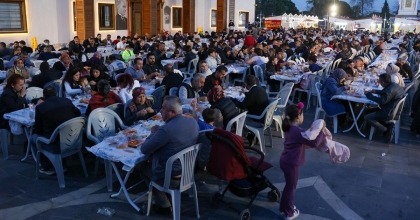YUNUSEMRE BELEDİYESİ İFTARDA BULUŞTU