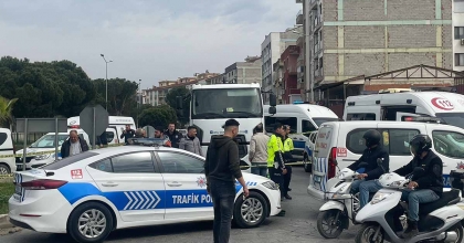 YOLUN KARŞISINA GEÇMEYE ÇALIŞAN YAŞLI ADAM FECİ ŞEKİLDE CAN VERDİ