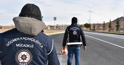 125 GÖÇMEN SINIR DIŞI EDİLDİ