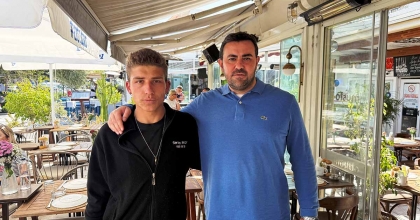 SOKAKTA YAŞIYORDU, ÇÖPTE BULDUĞU ALTINLARLA HAYATI DEĞİŞTİ