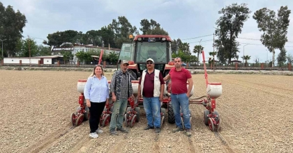 AYDIN'DA BEYAZ ALTIN TOPRAKLA BULUŞTU: PAMUK EKİMLERİ BAŞLADI