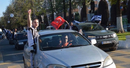 AYDINSPORLULAR MEYDANA İNDİ, ŞAMPİYONLUĞU KUTLADI