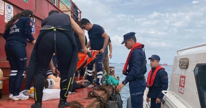 BALIKÇI TEKNESİNDE YARALANAN VATANDAŞ TAHLİYE ETTİ