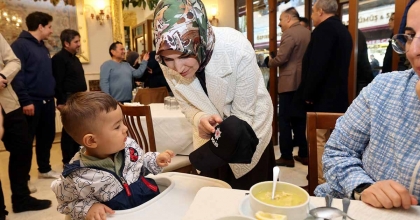 BAYRAM TATİLİNDEKİ ZİYARETÇİ SAYISI ESNAFI MUTLU ETTİ