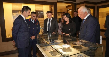 KÜTAHYA'DA AÇILDI CUMHURİYET'İN 102. YILINA ÖZEL SERGİ