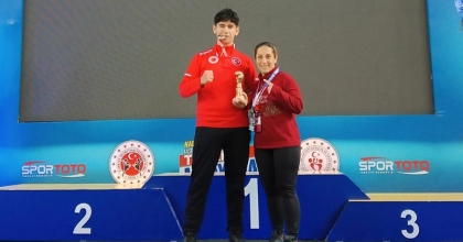 DENİZLİLİ SPORCU MUAY THAİ’DE TÜRKİYE ŞAMPİYONU OLDU