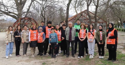 DPÜ’DE FİDAN DİKİM ETKİNLİĞİ