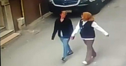 EVLERE GİREN KADIN HIRSIZLAR POLİSTEN KAÇAMADI