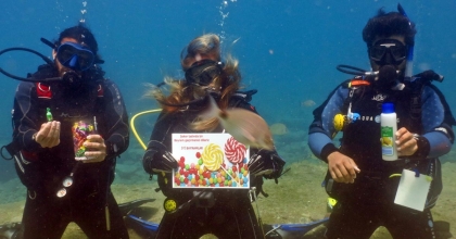 FETHİYE'DE DALGIÇLAR SU ALTINDA BAYRAMLAŞTI