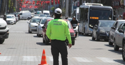 FETHİYE’DE TİCARİ ARAÇLARDA TÜTÜN DENETİMİ