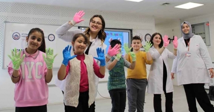 HEMŞİRELİK KULÜBÜ’NDEN ANLAMLI SOSYAL SORUMLULUK ÇALIŞMASI