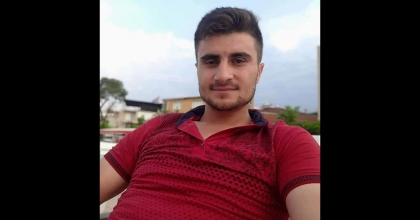 İKİNCİ KATTAN DÜŞEN GENÇ HAYATA TUTUNAMADI