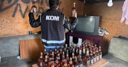 İZMİR'DE 6 BUÇUK MİLYON DEĞERİNDE KAÇAK ÜRÜN ELE GEÇİRİLDİ