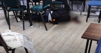 İZMİR'DE KAHVEHANEDE 'NAMUS' CİNAYETİ