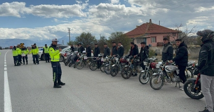 JANDARMADAN ‘1 KURAL BİR ÖMÜR’ EĞİTİMİ