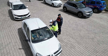 JANDARMA BAYRAM TATİLİNDE DENETİMLERİNE DEVAM ETTİ