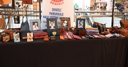 KURSİYERLERİN YAPTIĞI DERİ ÜRÜNLER SERGİDE BULUŞTU