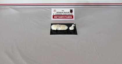 KÜTAHYA'DA ARACINDA UYUŞTURUCU BULUNAN ŞAHIS TUTUKLANDI