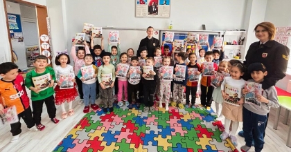 KÜTAHYA'DA MİNİK ÖĞRENCİLER ÇİZGİ FİLM İZLEDİ