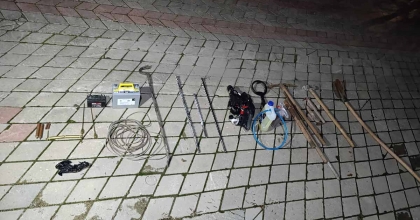 KAÇAK KAZI İLE DEFİNE ARAYAN 5 KİŞİYİ JANDARMA YAKALADI